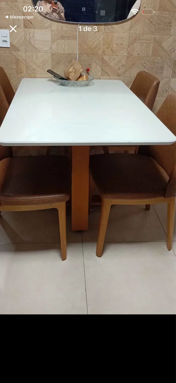 Mesa com 4 cadeiras madeira  - Foto 3