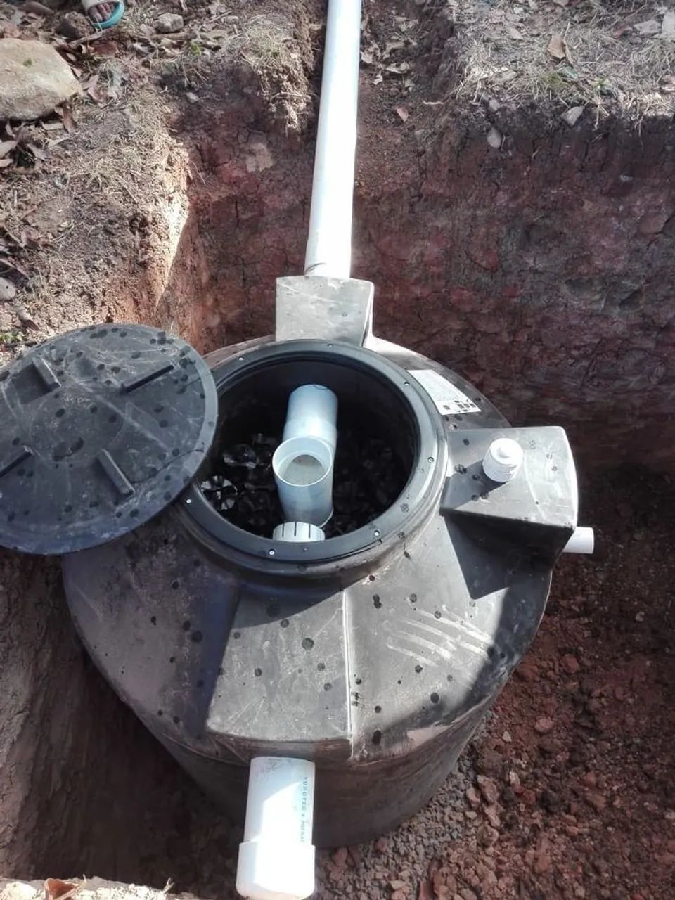 ESCAVAÇÃO E INSTALAÇÃO DE FOSSA SÉPTICA E BIODIGESTORES  - Foto 3