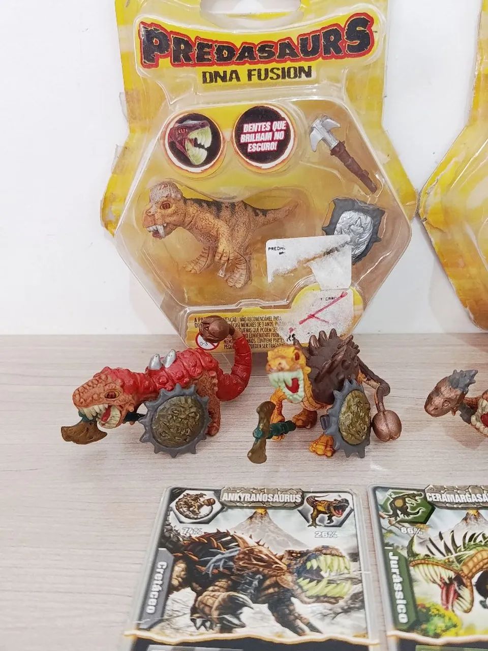 Lote Predasaurs DNA Fusion - Foto 2