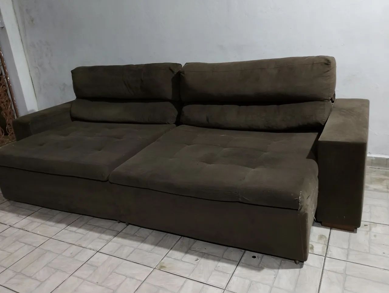 Sofa retrátil e reclinavel marrom- ENTREGO!