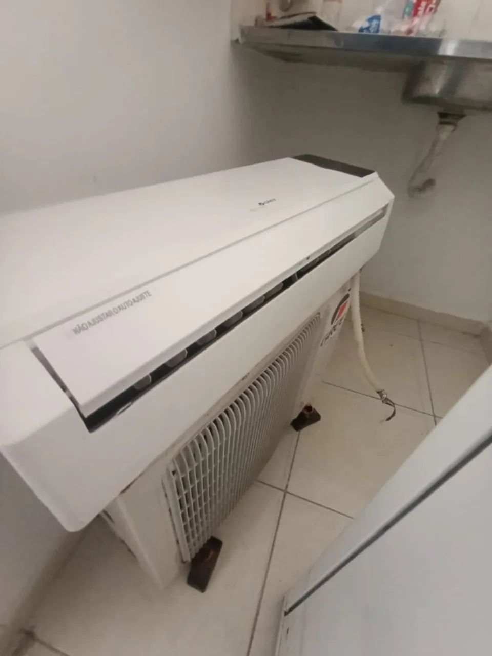 Vendo Split semi novo gree inverter 9000btus