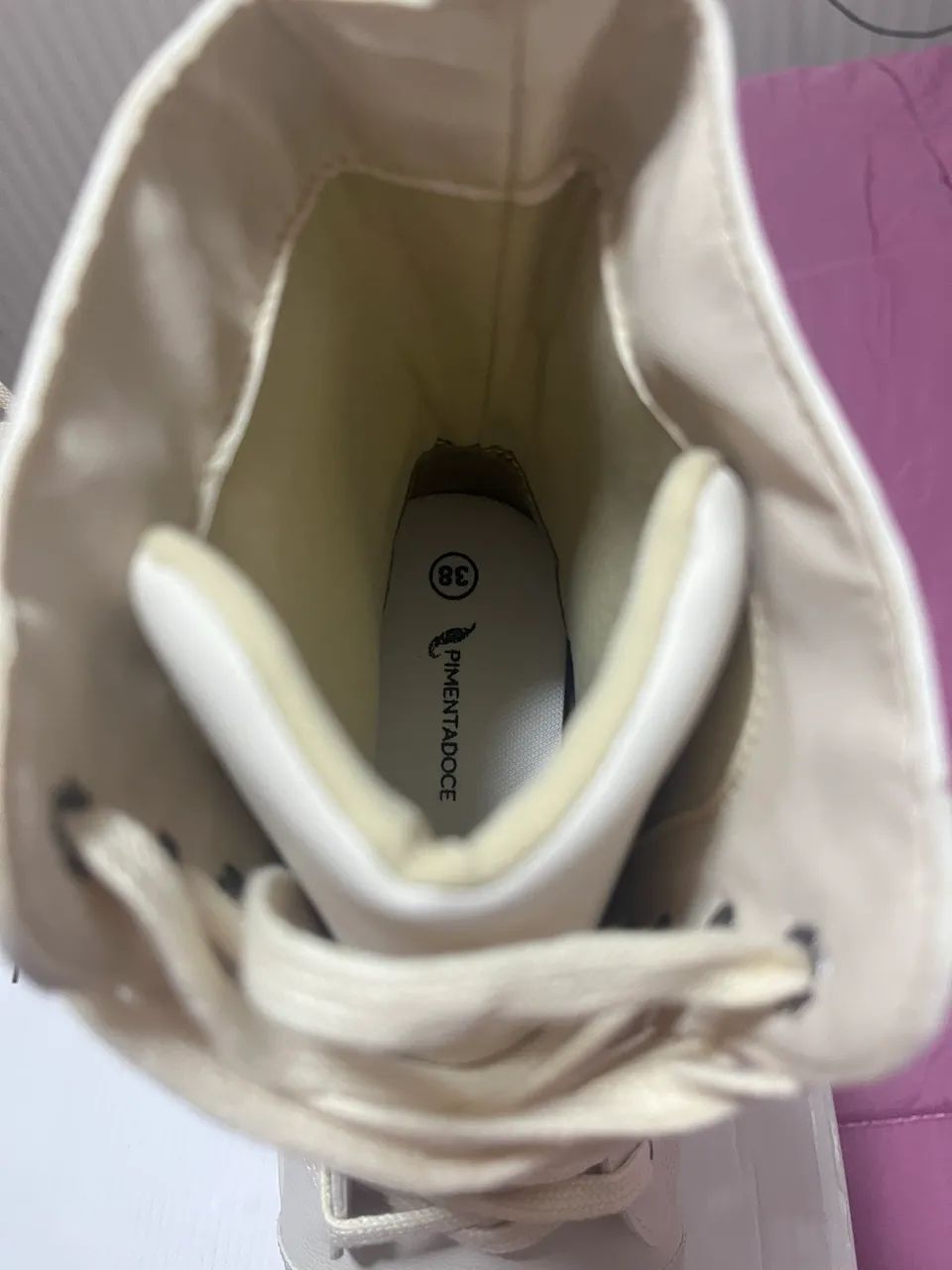 Bota Coturno Pimenta Doce Off White nº 38 - Nova, Nunca Usada - Foto 4