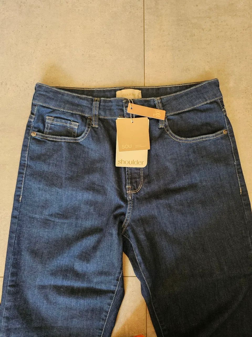 Calça Jeans Flare Shoulder - Nova com Etiqueta - Foto 2