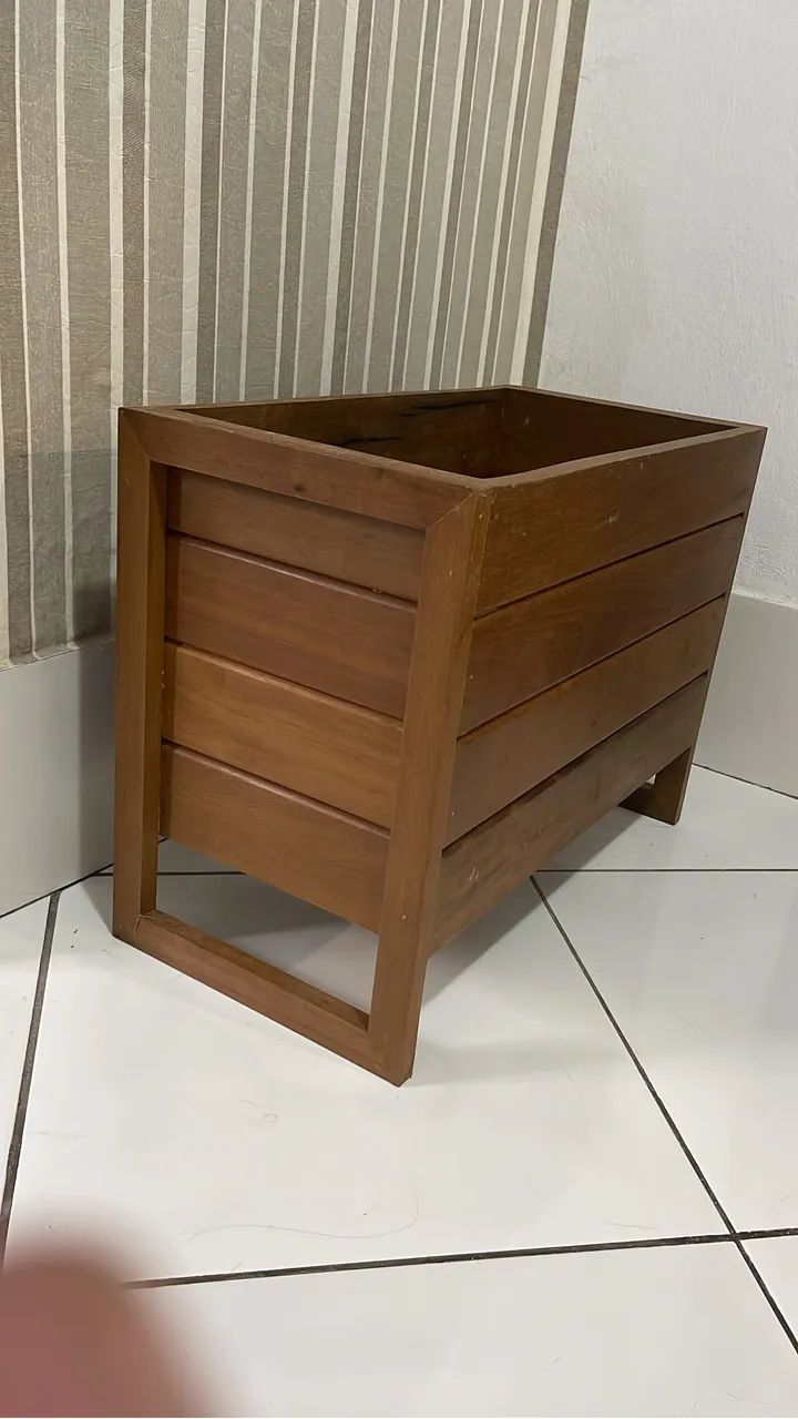 Vasos madeiras é cachepô  - Foto 4
