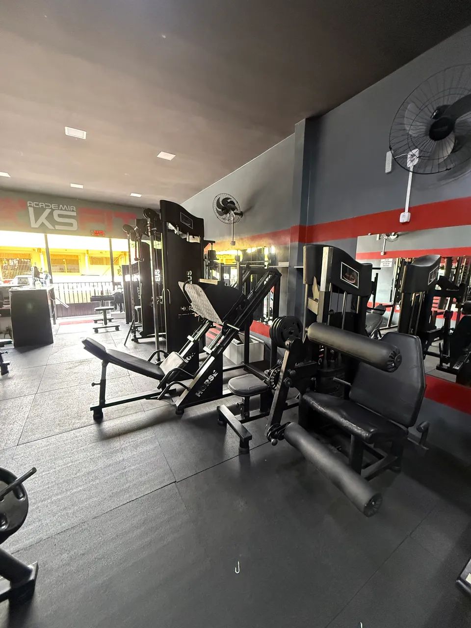 VENDO OU PASSO ACADEMIA  - Foto 2