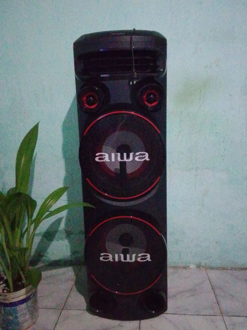 Caixa de som Aiwa 2,300wts RMS 