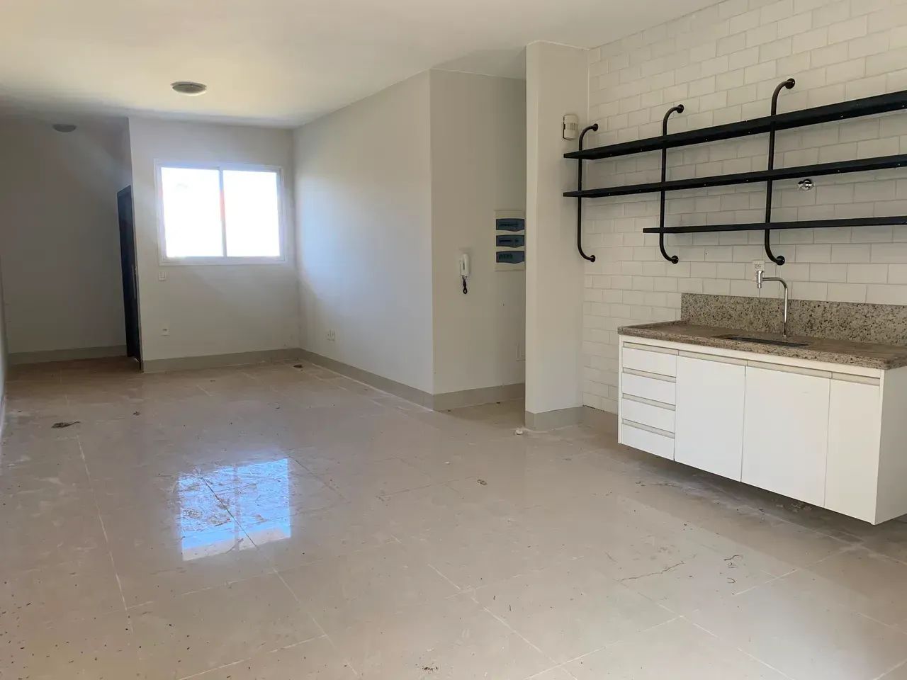 Ótima casa com jardim e 3 quartos no Condomínio Manhattan - Foto 2