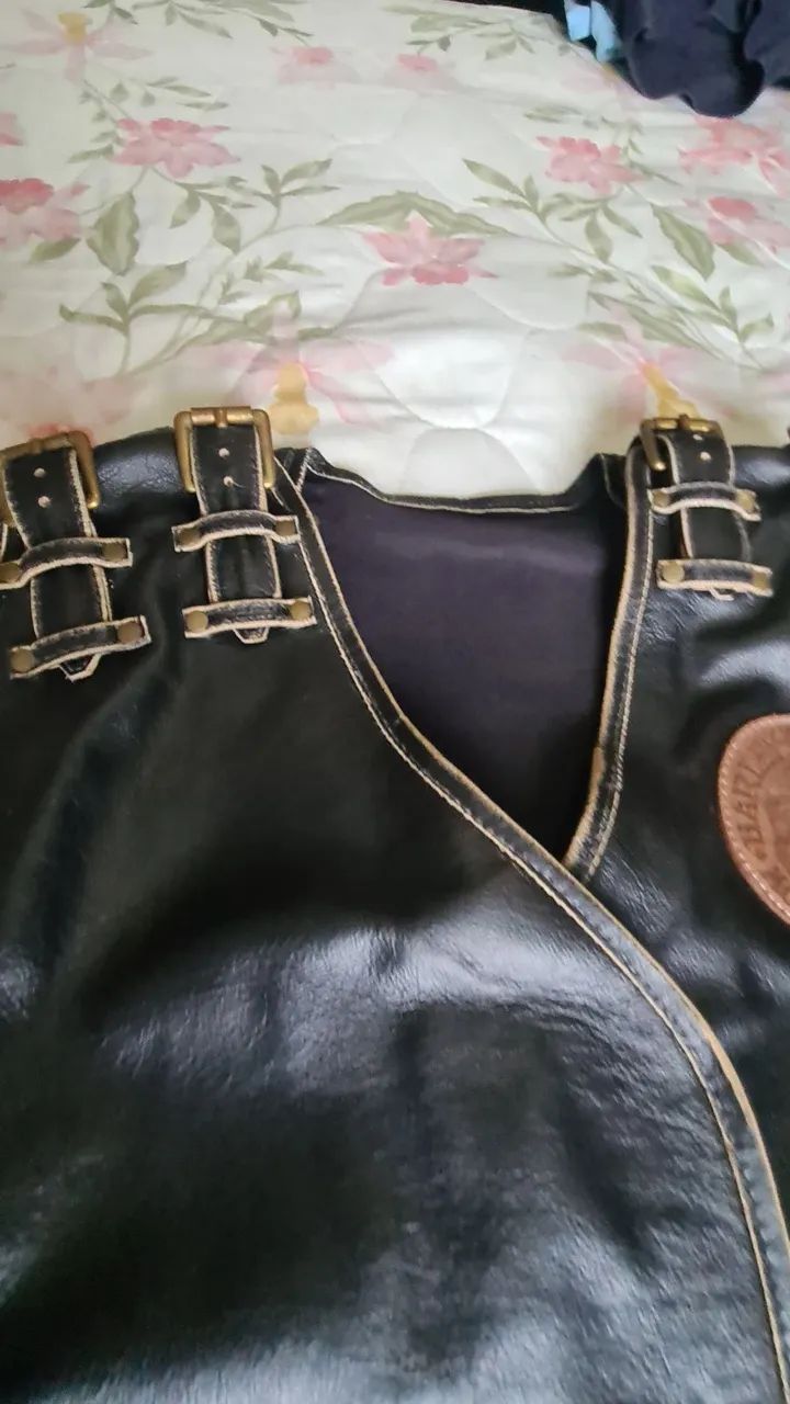 Colete de couro rústico,  moto Custom, modelo Harley Davidson, novíssimo.  - Foto 4