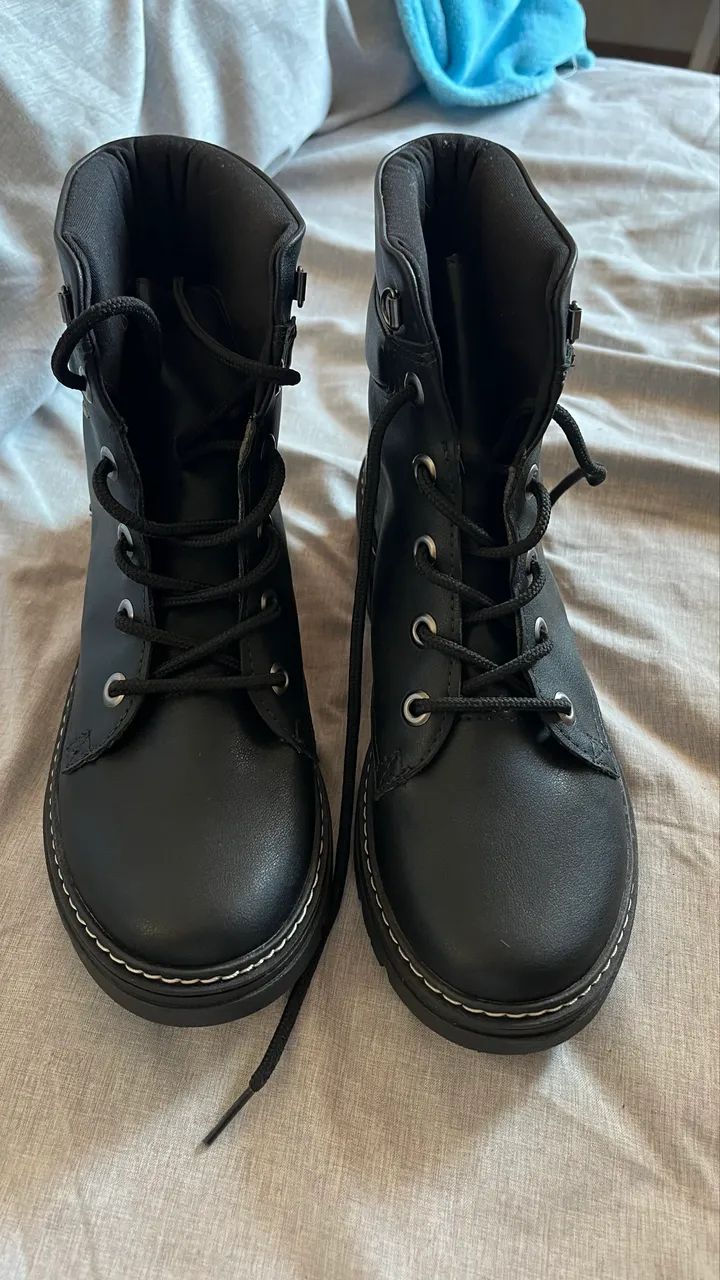 bota de coturno - Foto 4
