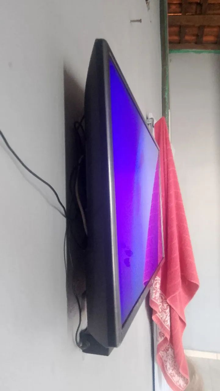 Vendo tv 32 polegadas não e smart  - Foto 3