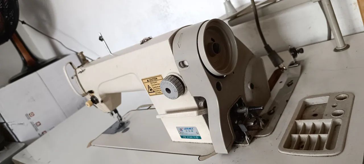Máquina De Costura Reta Industrial  - Foto 2