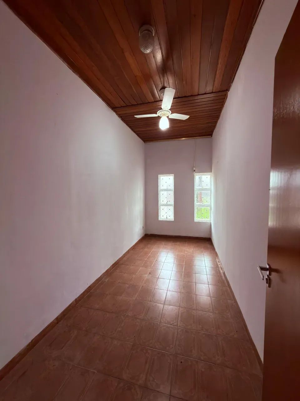 CASA PÚBLICA CENTRO DE VÁRZEA GRANDE, 2 QUARTOS, C/ CHURRASQUEIRA E EDÍCULA, ATRÁS AMERICA - Foto 3