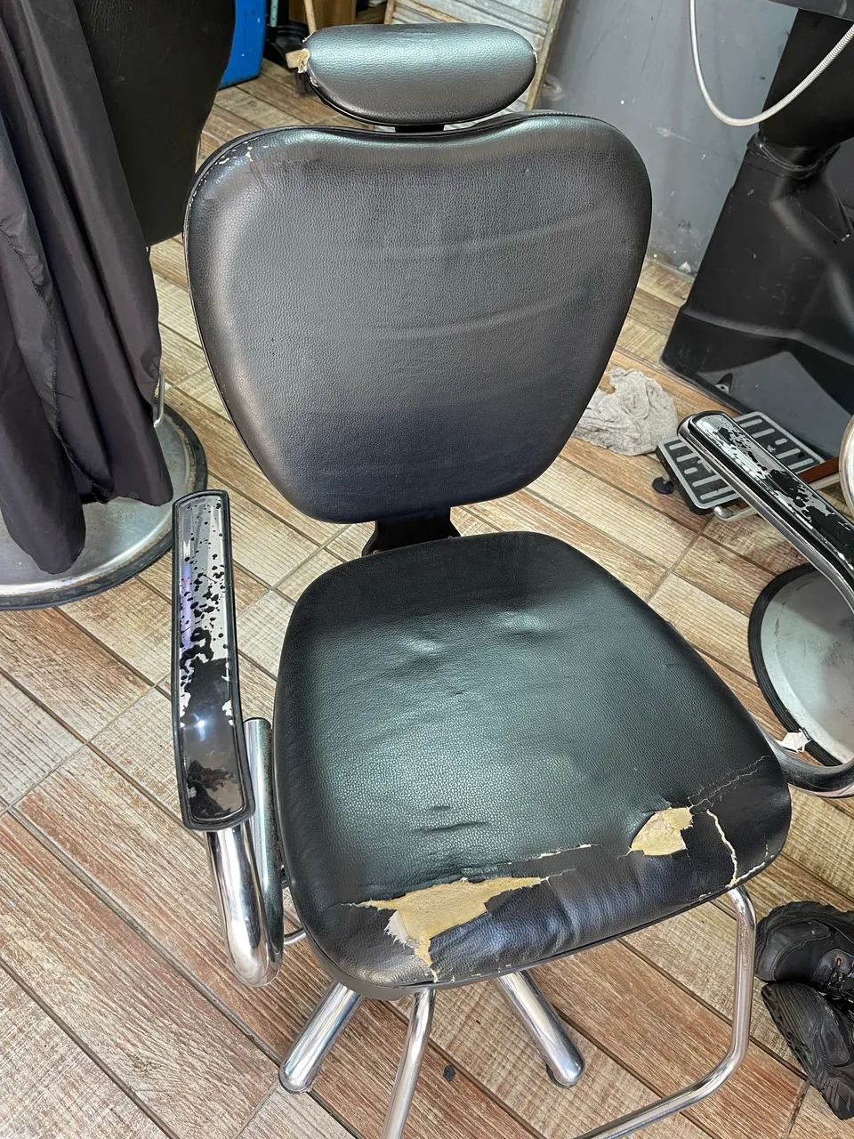 Cadeira hidráulica de barbearia - Foto 2