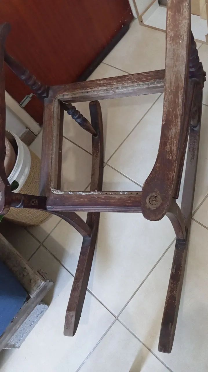 Cadeira de balanço,para reformar - Foto 3