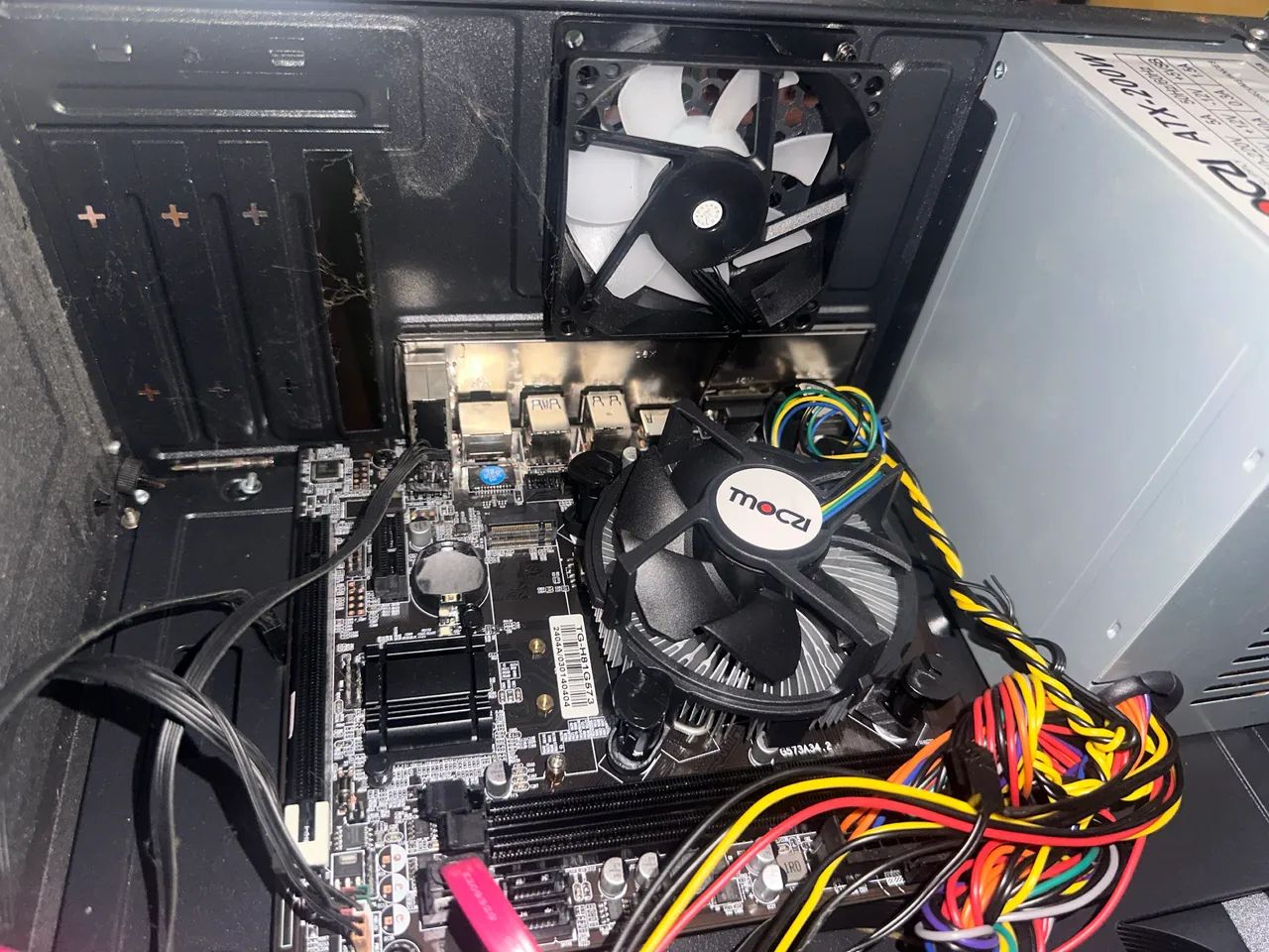 Gabinete com lateral de vidro e led + placa mãe  - Foto 4