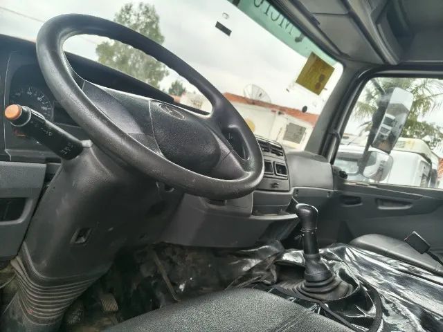 Mb 2533 -Leito 6x2-Chassi -2012- 189.000KM - Foto 5