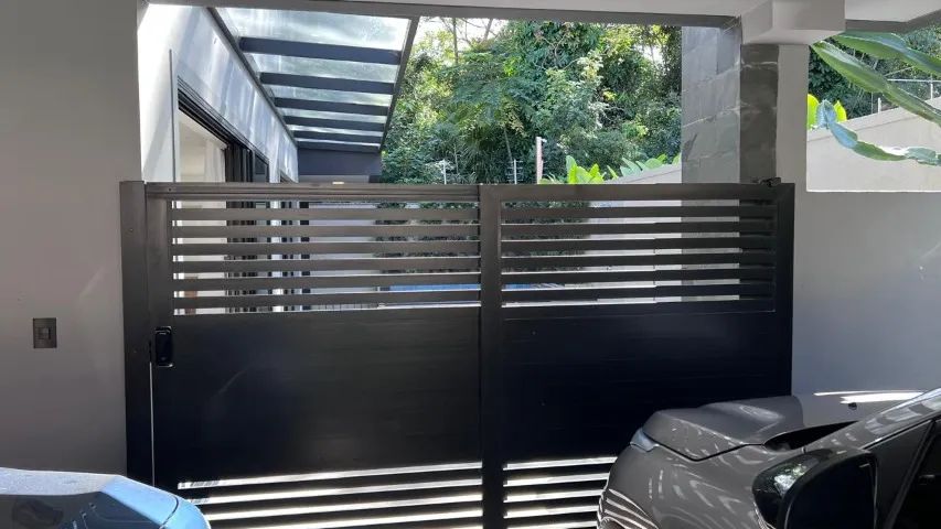PORTÃO DE ALUMÍNIO - Foto 2