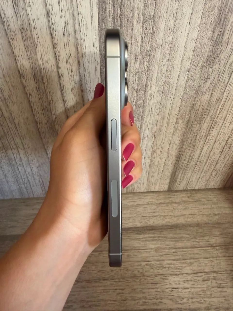 Apple iPhone 15 Pro (256 GB) - Titânio Natural  - Foto 2