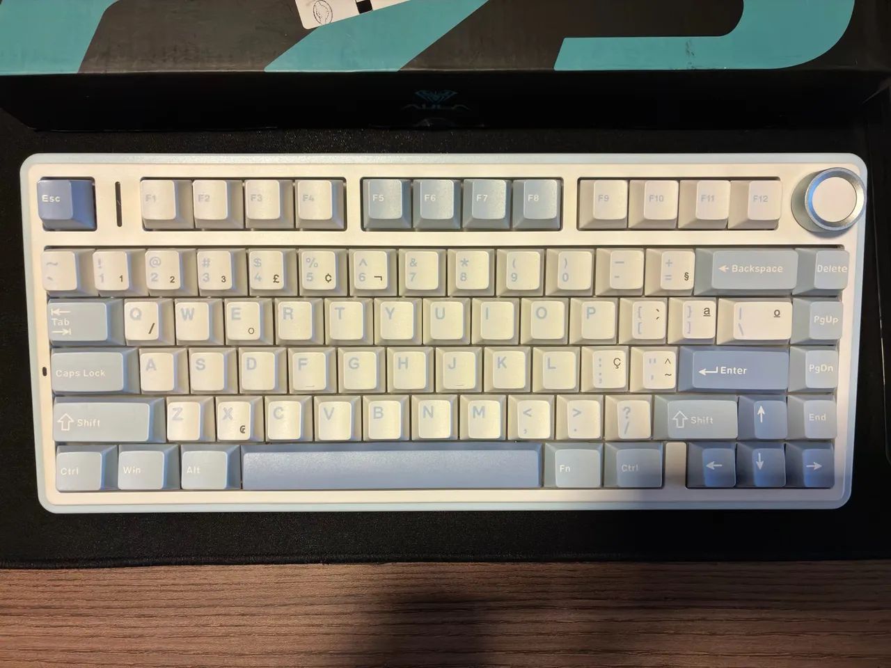 Teclado Aula F75