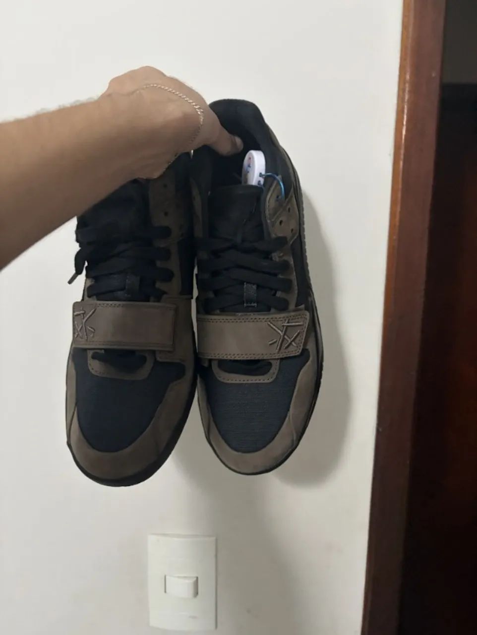 Tênis Travis Scott x Jordan Jumpman Jack TR Dark Mocha - 42.5