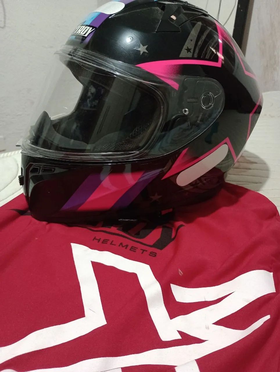  Vendo capacete masculino e feminino 300 cada  - Foto 4