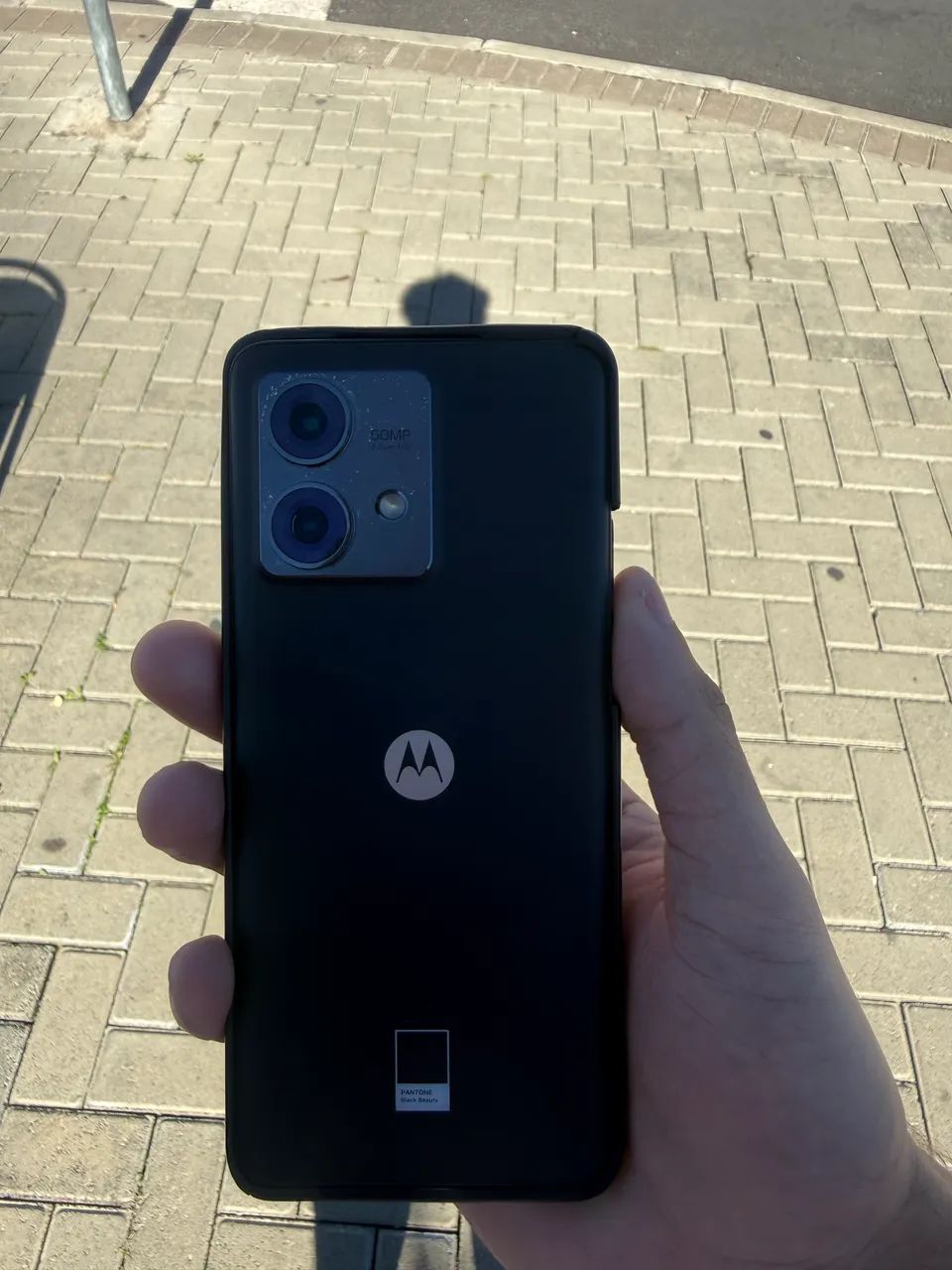 Edge 40 neo usado 