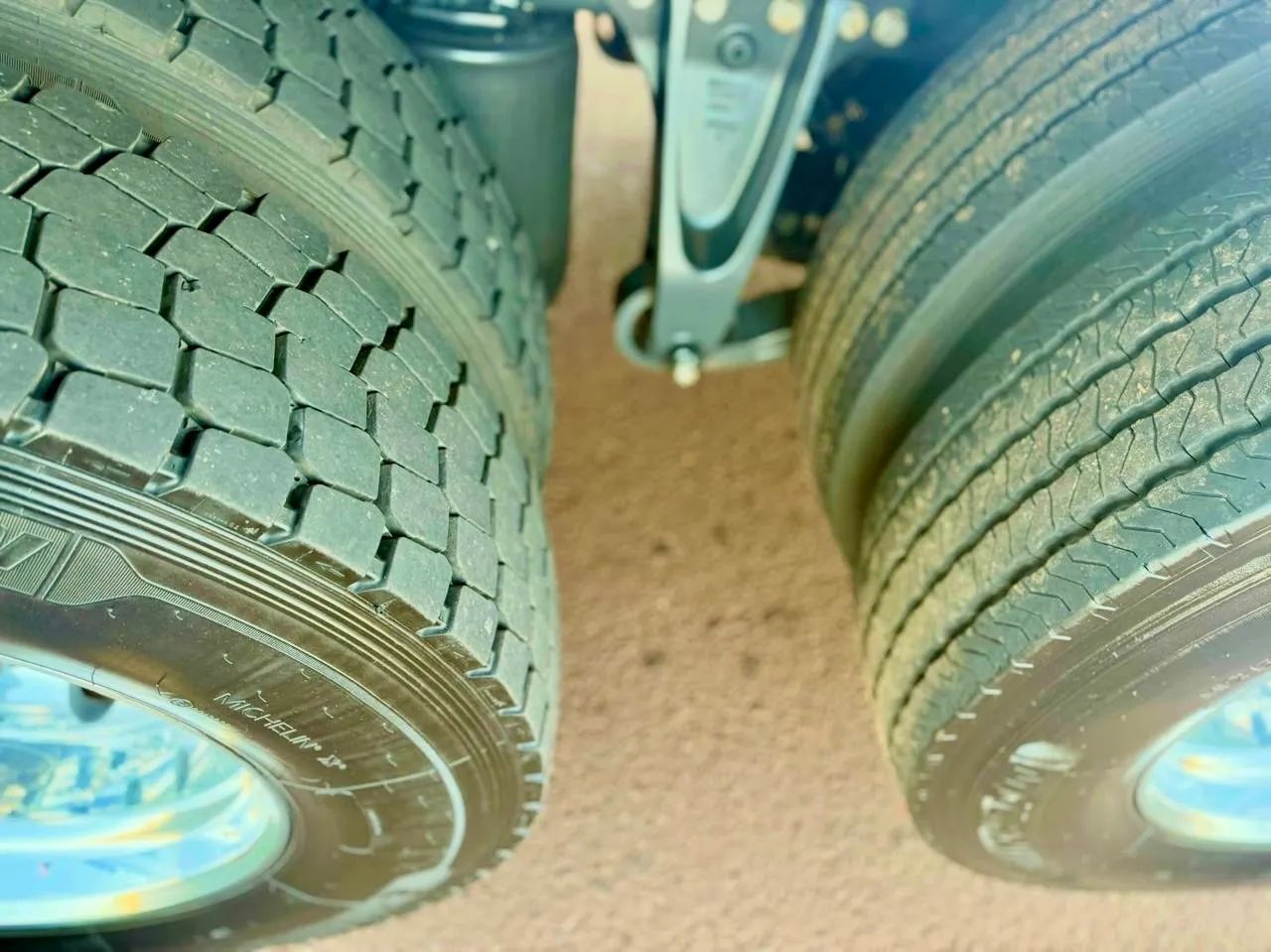 Scania P360  - Foto 10