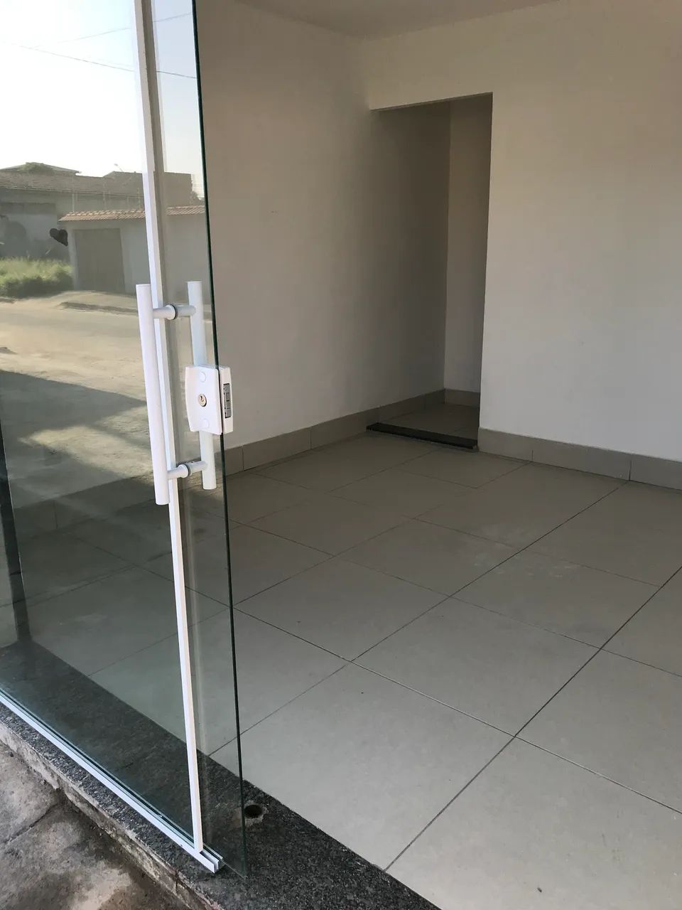 Alugo loja nova, linda, Interlagos VVA Local seguro - Foto 2