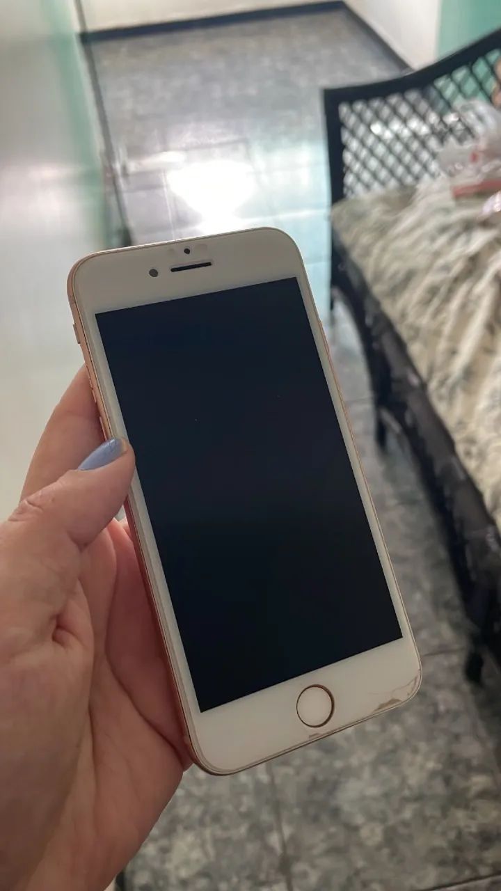 iPhone 8 - 64gigas - Foto 2