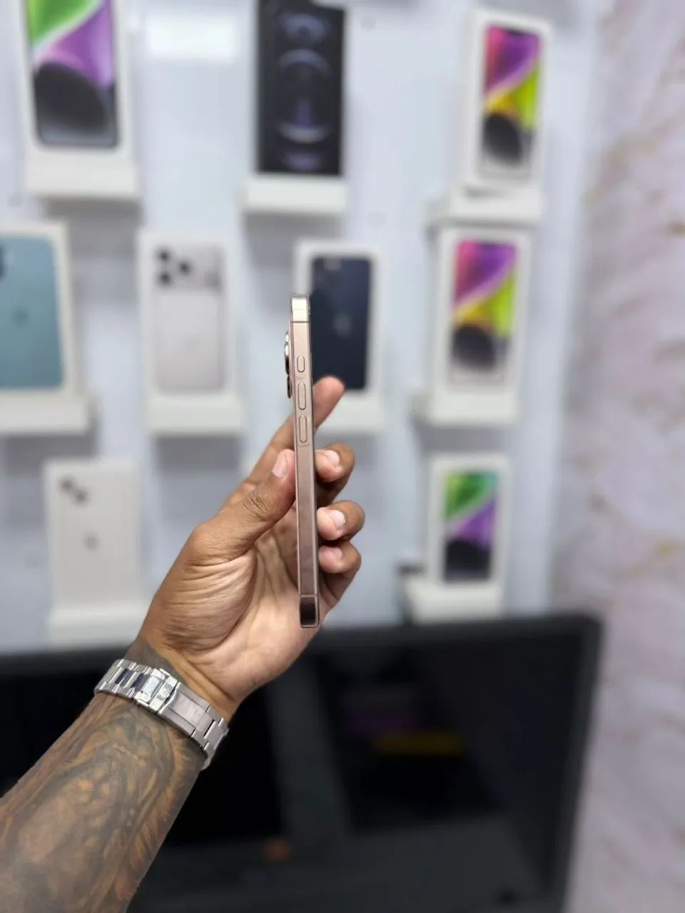 IPHONE 16 PRO 128GB<br>R$ 4.850,00 - Foto 4