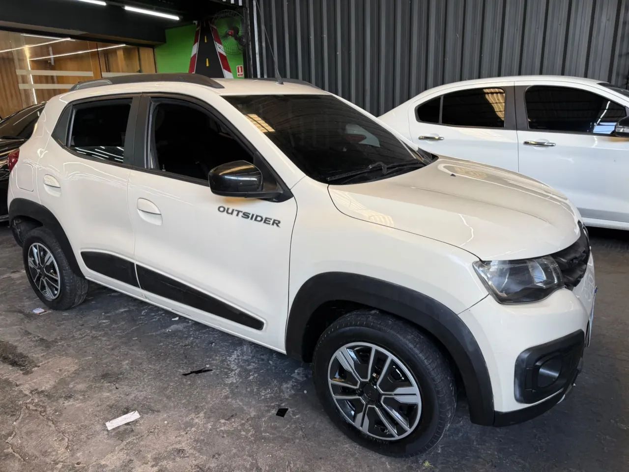 Renault Kwid Outsider 1.0 Flex 12V 5P Mec. 2021