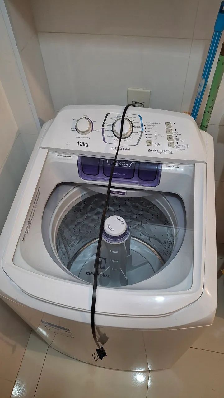Máquina de lavar de 12kg Electrolux 