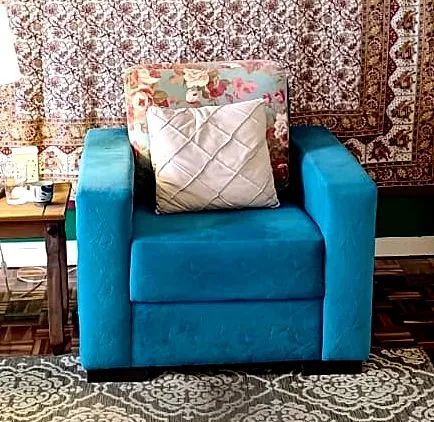 Sofá 2 lugares + poltrona em ótimo estado - R$ 800 o conjunto - Foto 2