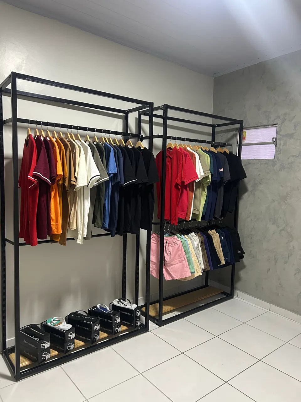 VENDO ESTRUTURA DE LOJA DE ROUPA MASCULINA - Foto 4