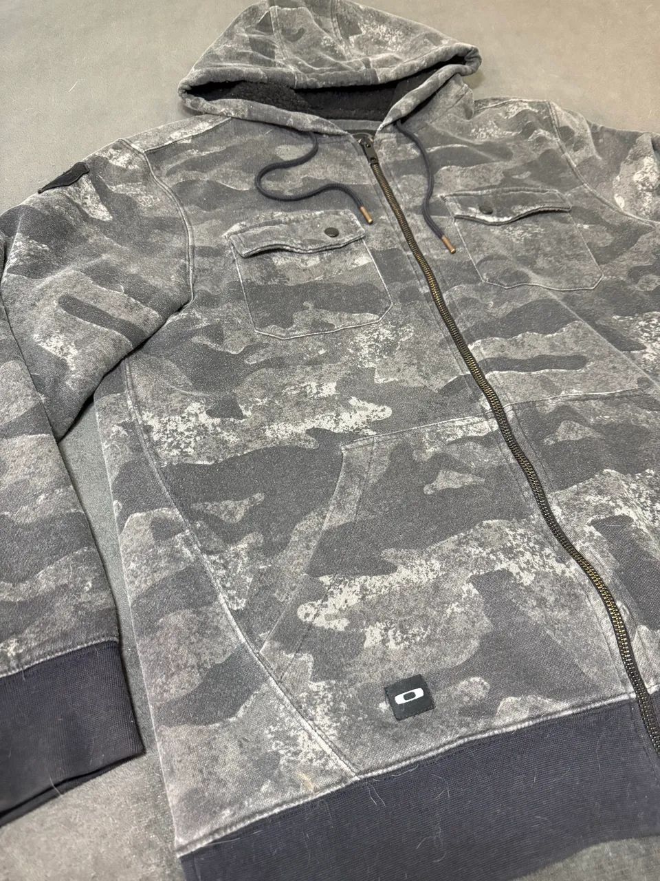 Blusa de moletom oakley camuflado  - Foto 3