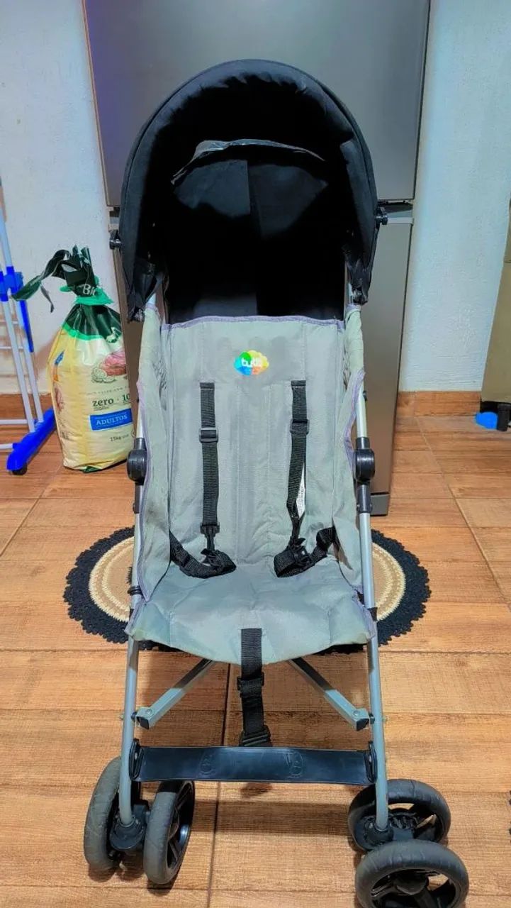 Carrinho de bebê passeio 