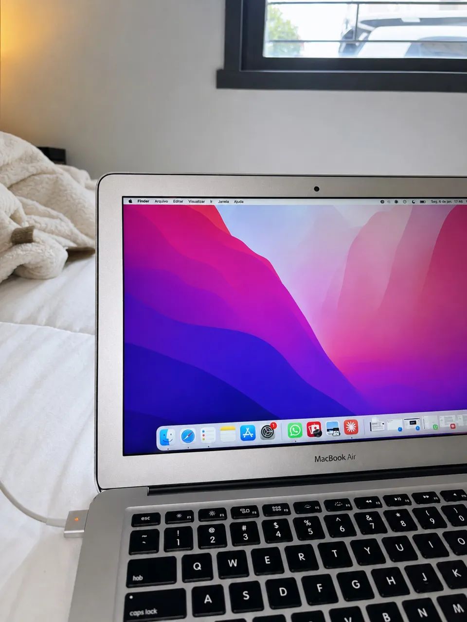 MacBook Air 2017 i5 8GB 256GB SSD - Apenas 160 Ciclos - Ótimo