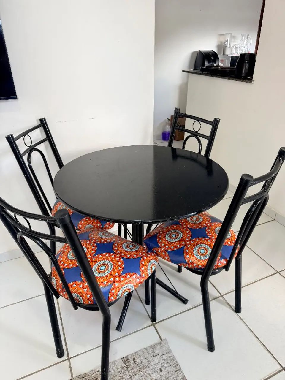 MESA MUITO NOVA! 