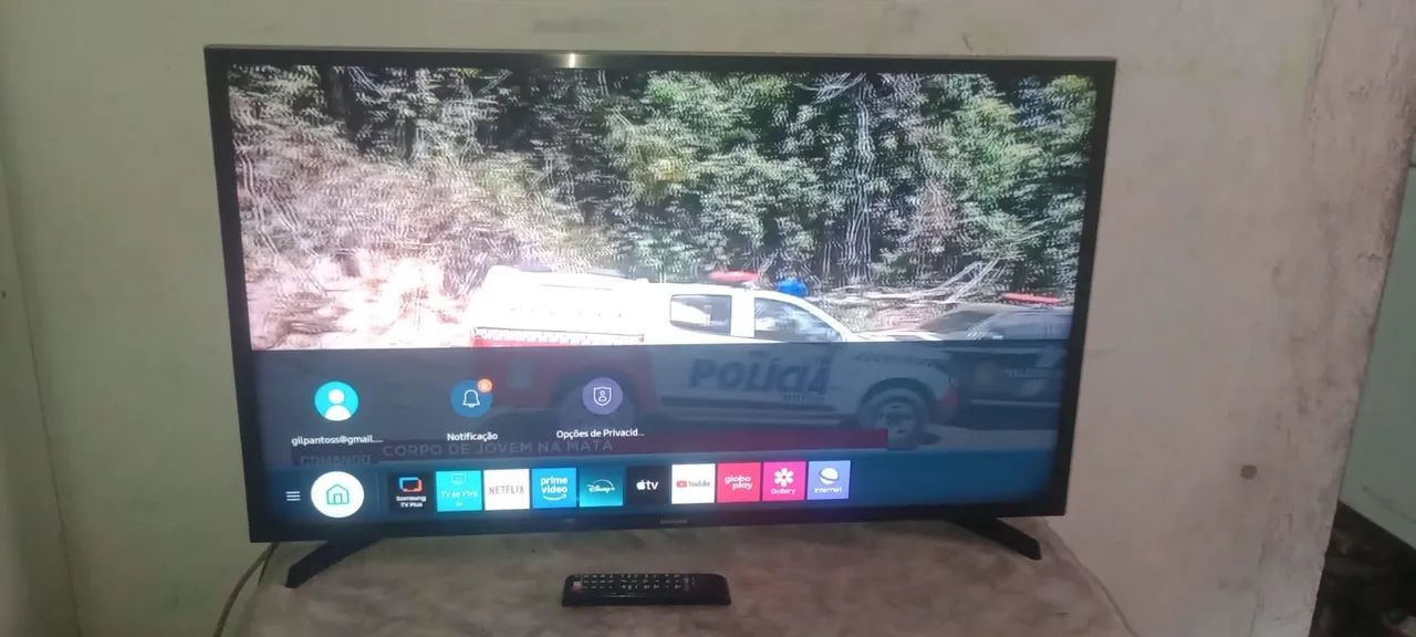 Vende-se uma TV Samsung 32 polegadas smart tudo funcionando perfeitamente pegue controle - Foto 3