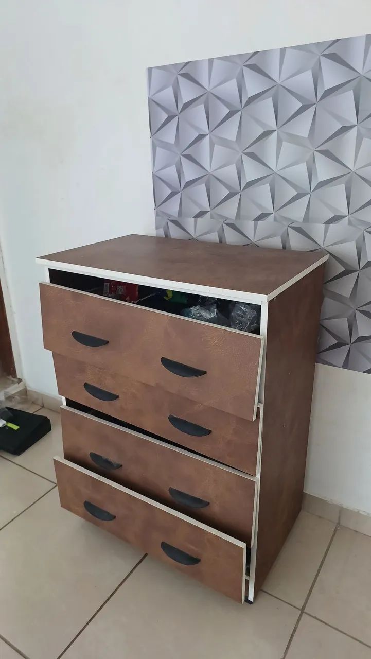 Cômoda usada