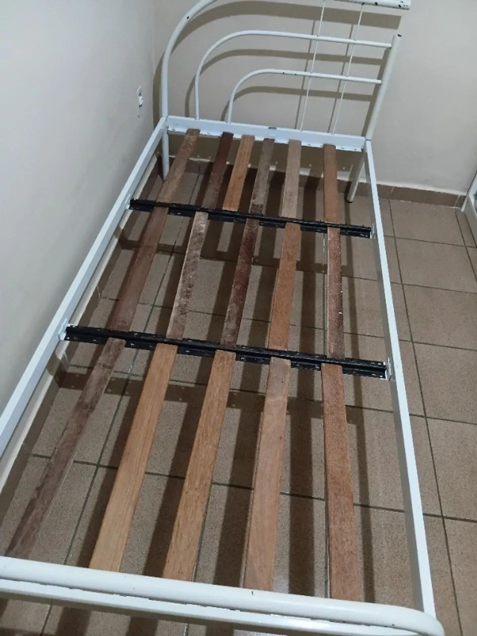 Cama de solteiro com colchão  - Foto 2