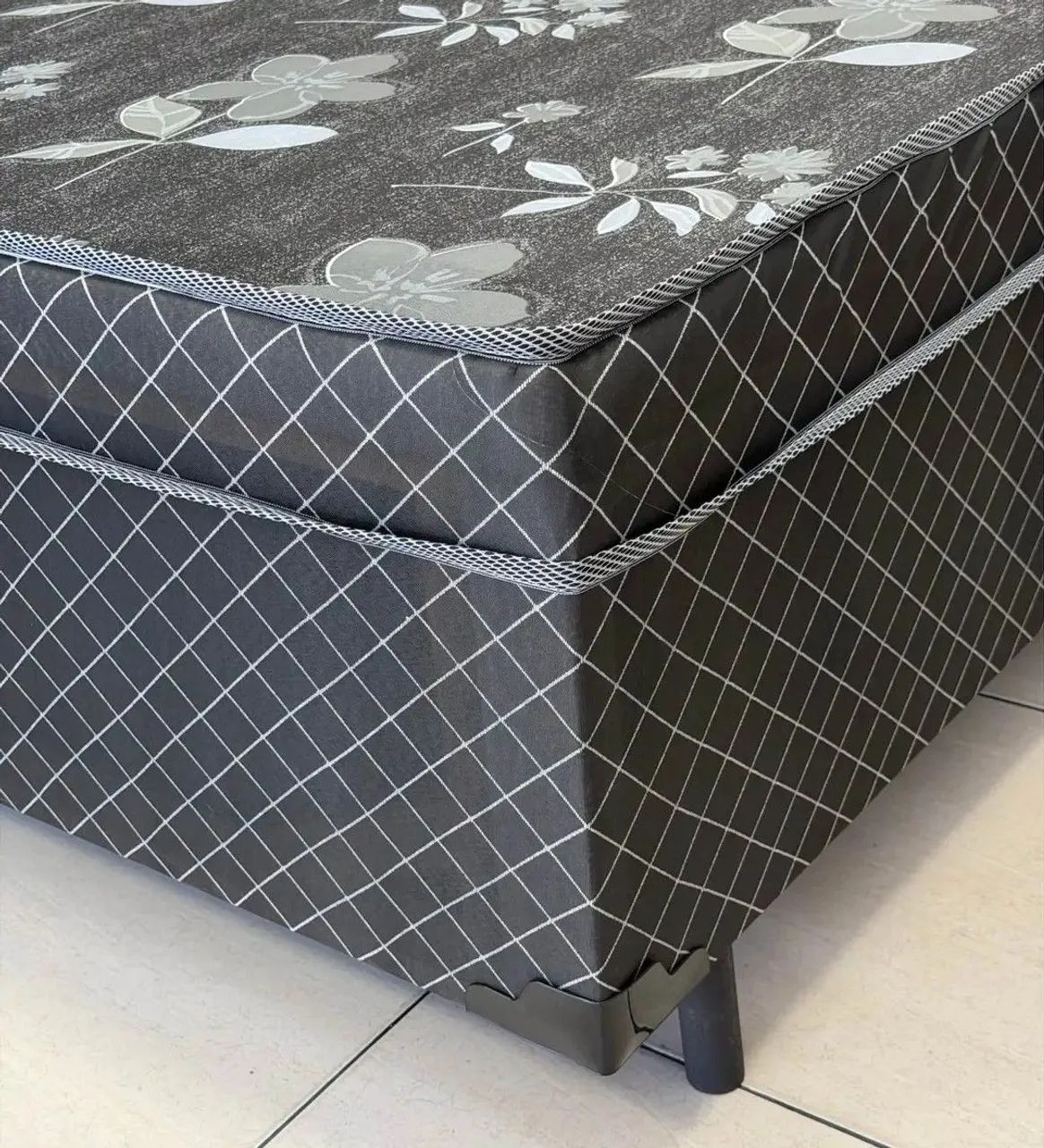 Cama box com colchão conjugado, novos!  - Foto 2