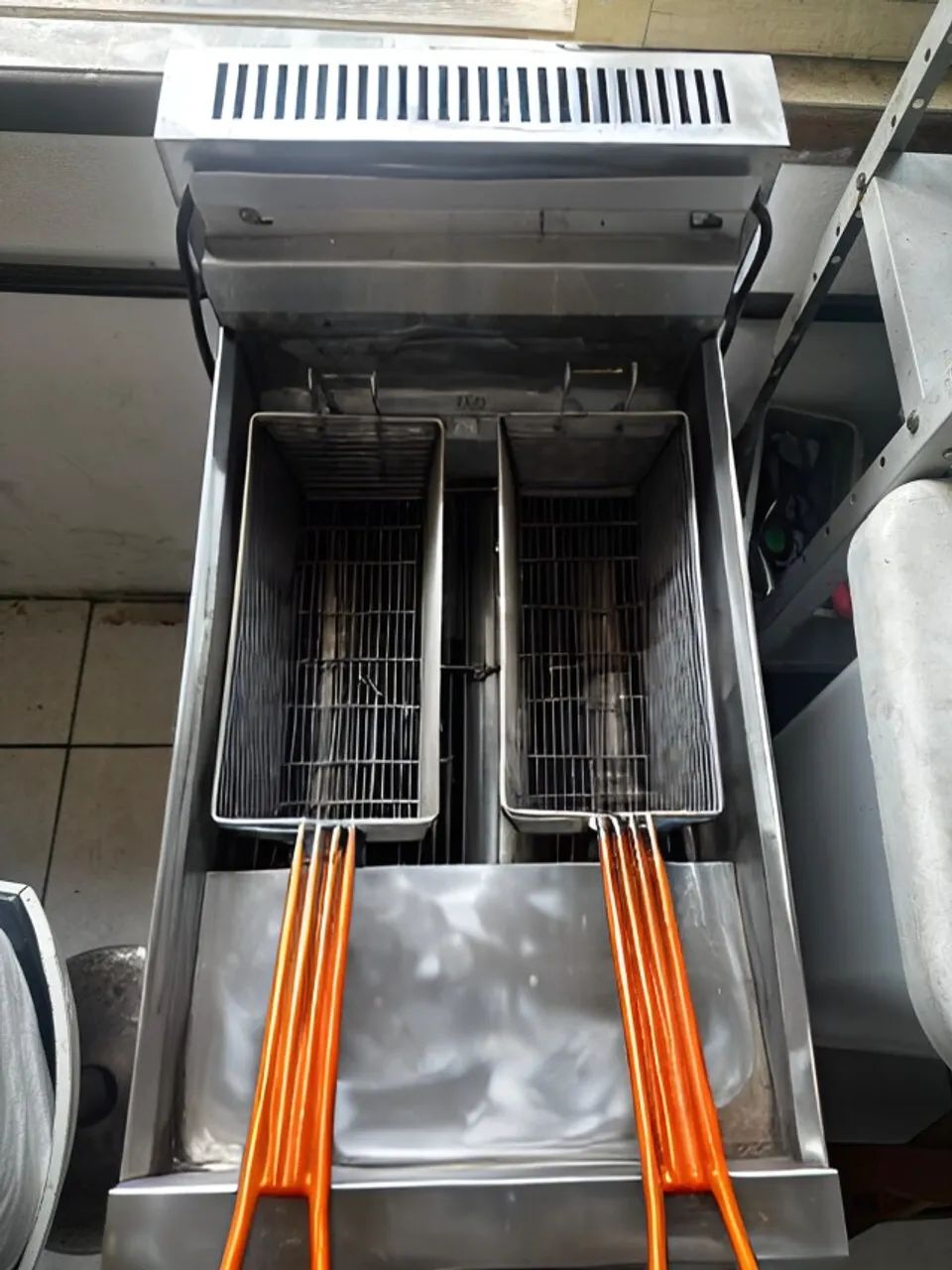 Fritadeira industrial igual do McDonald's ( a gás )  - Foto 2