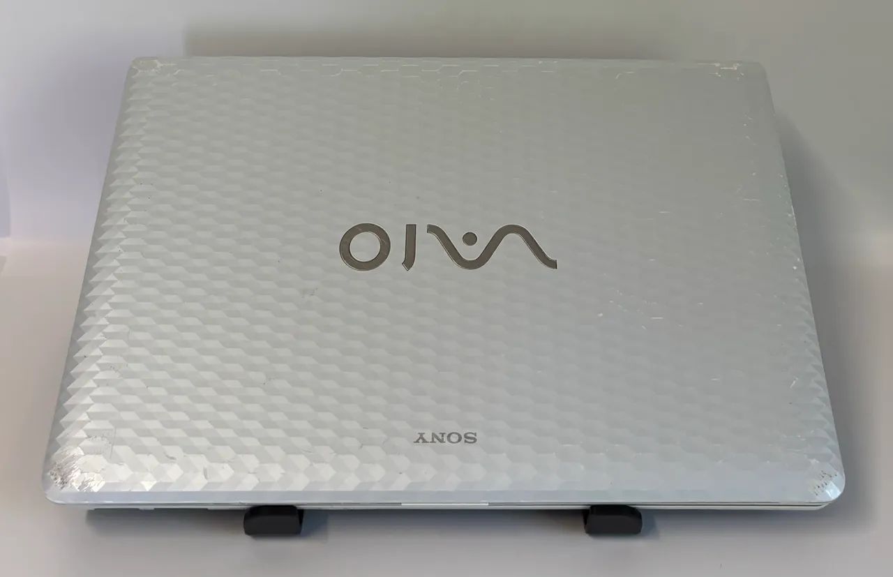 Sony VAIO i3 / 6GB / Windows 11 - Rápido, Barato e Pronto Pra Uso