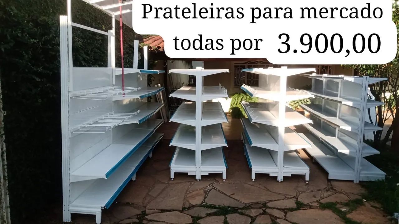 Prateleiras/ expositores 