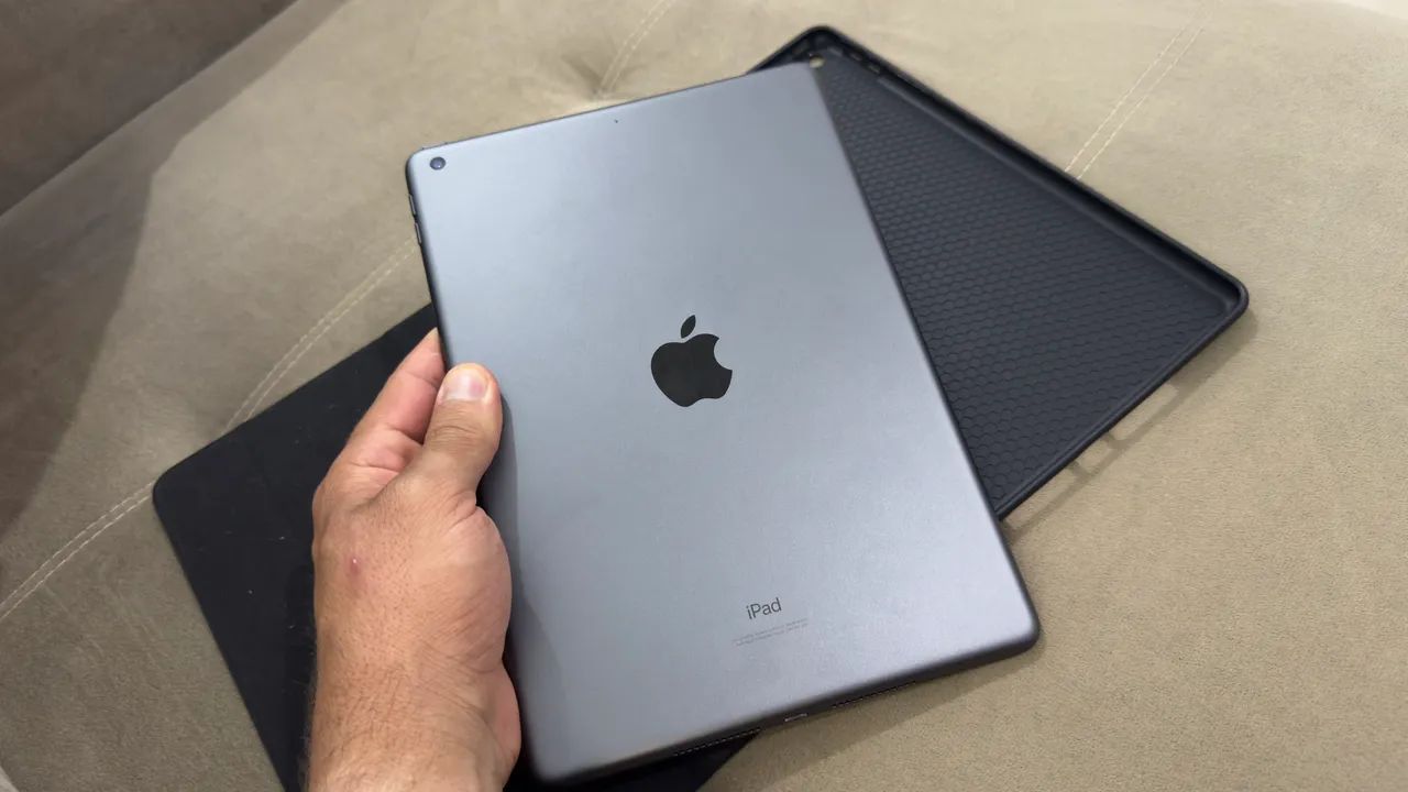 iPad 9ª Geração  Modelo 2602 64GB de memória   Semi-novo - Foto 2