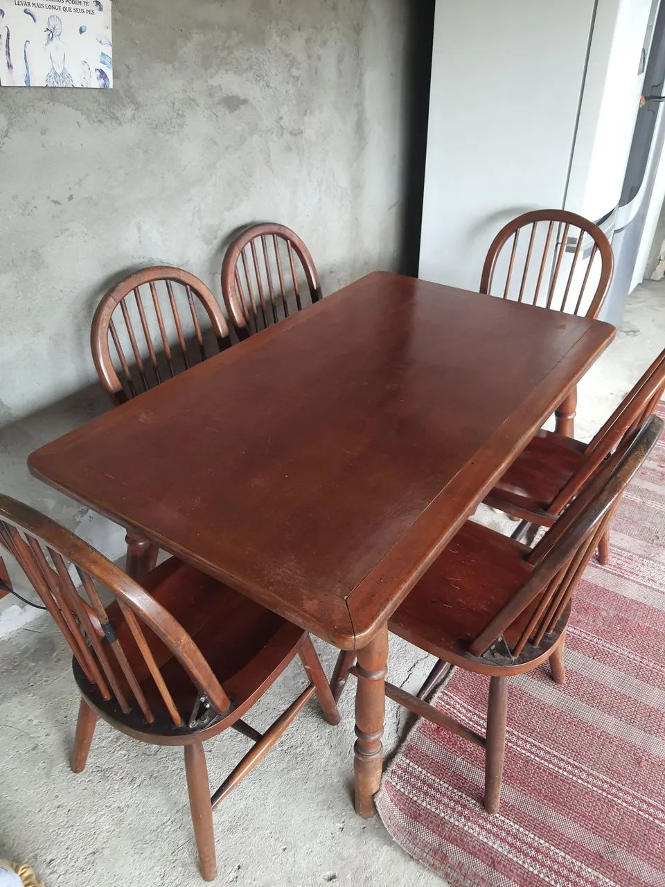 Estou vendendo essa mesa com seis cadeiras - Foto 3