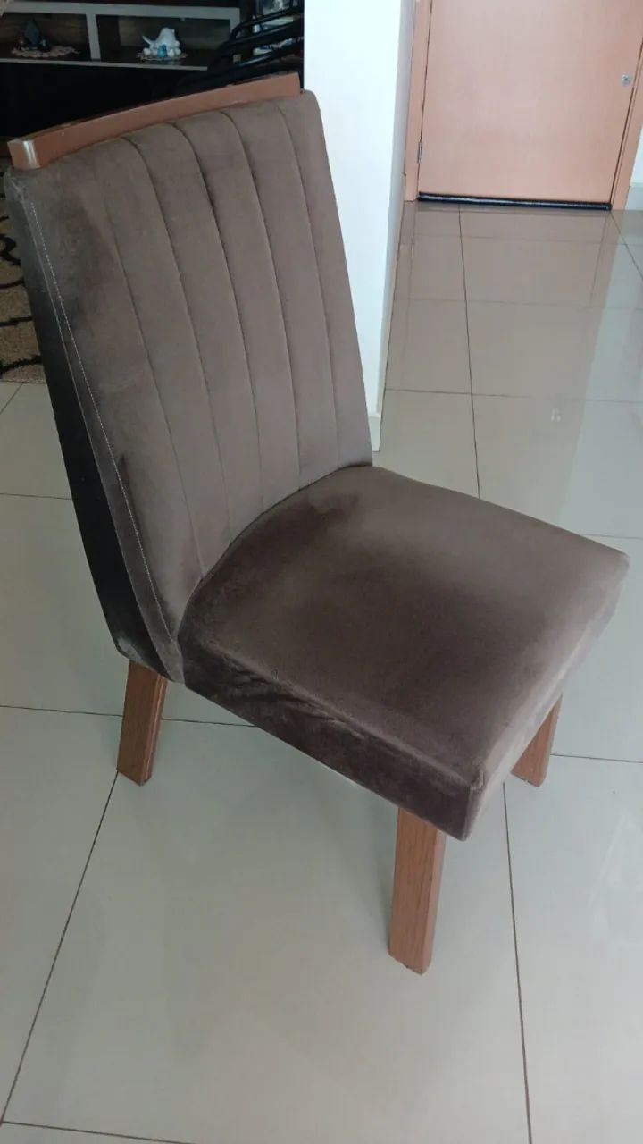 Jogo de mesa com 6 cadeiras - Foto 3