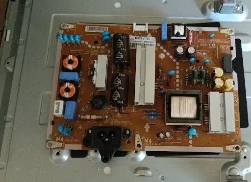 Placa da Fonte LG 32LF595B