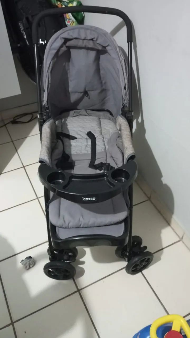 Carrinho de bebe cosco semi usado  - Foto 2